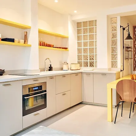 Grand Pour 4p 14 * Paris